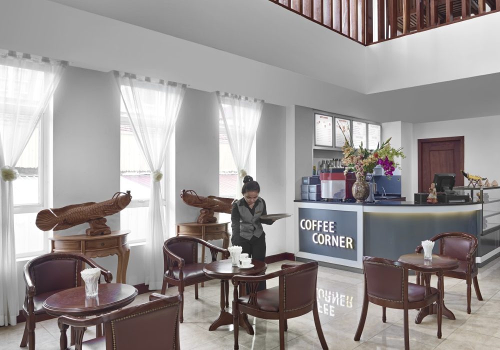Katari Hotel Coffee Corner Large