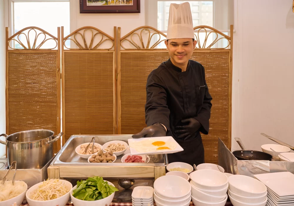 Phnom Penh Katari Hotel dinig11